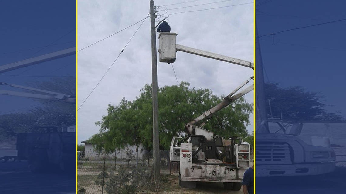 Reparan alumbrado público de la colonia Arcabuz