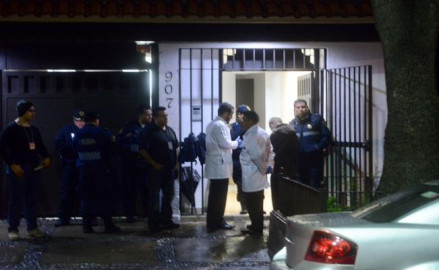 Asesina mujer a sus hijos y se suicida