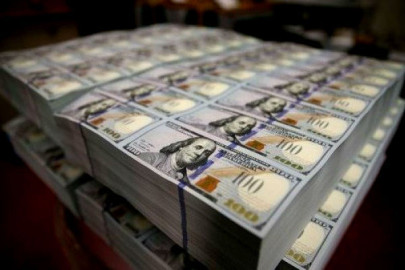 Dólar sube tres centavos más 