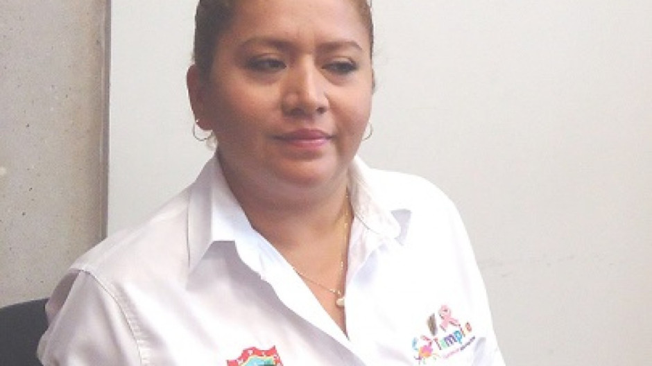 Regidora y jefe de pasaportes arman gresca en oficina de Relaciones Exteriores 