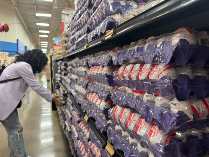 Tapa de huevo rebasa los 100 pesos