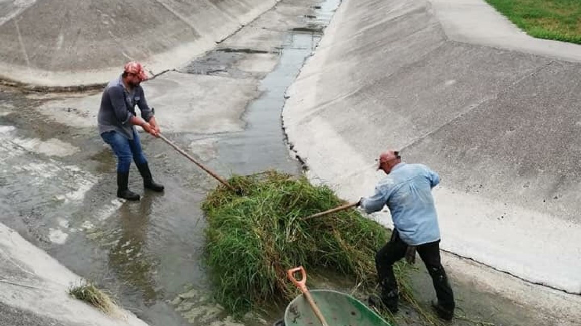 Ayuntamiento de Tampico intensifica limpieza y desazolve de canales pluviales