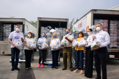 Conjunta esfuerzos Alma Laura Amparán a favor de sectores vulnerables