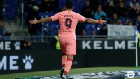 El Barcelona golea al Espanyol 4-0 en el Derbi Catalán 