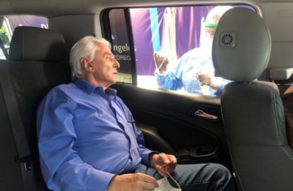 Enrique Guzmán da positivo a Covid-19