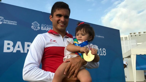 Mexicanos logran oro y plata en clavados en JCC