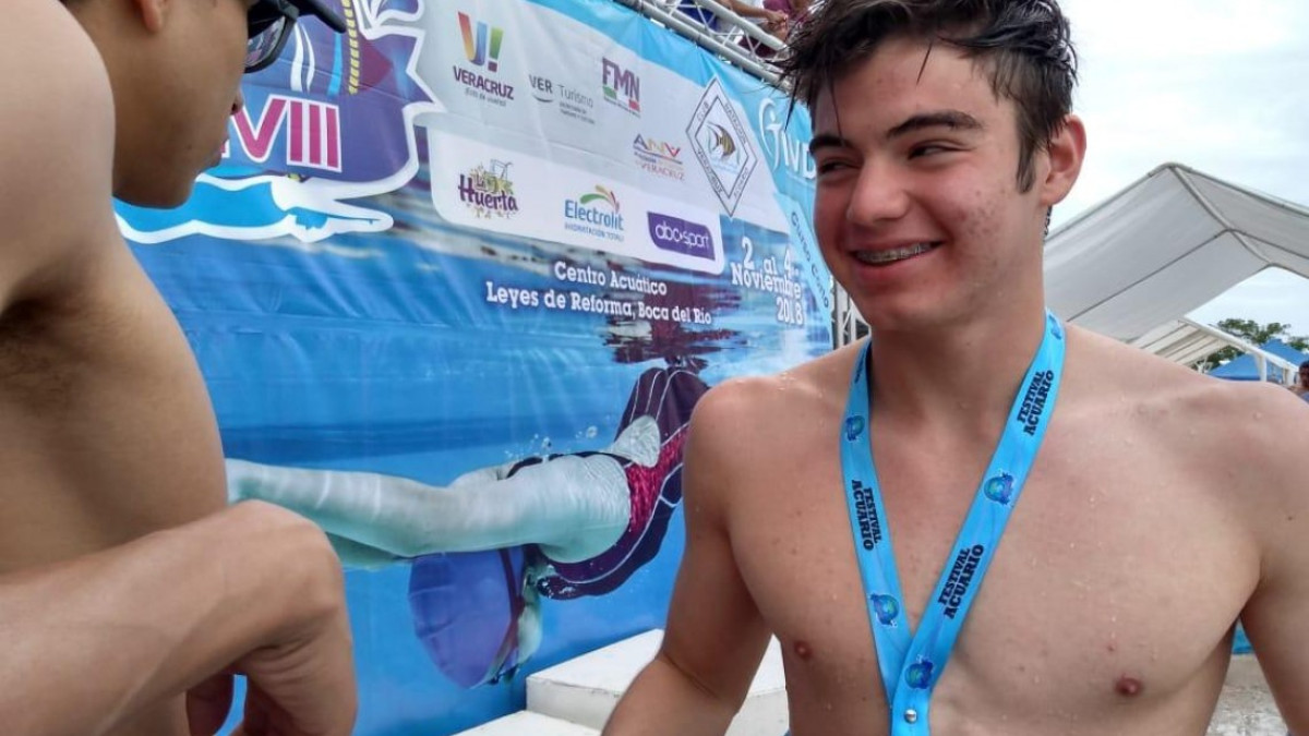 Quintero el mejor nadador del Festival Acuario