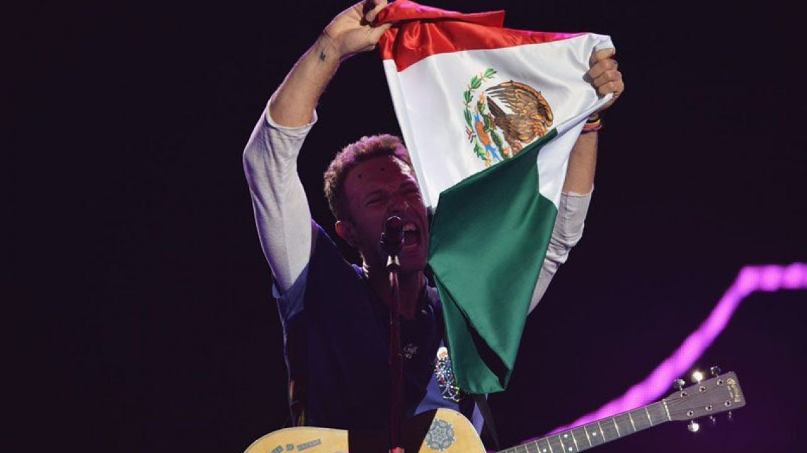 ¡Coldplay se unió a México con 'Life is Beautiful'!