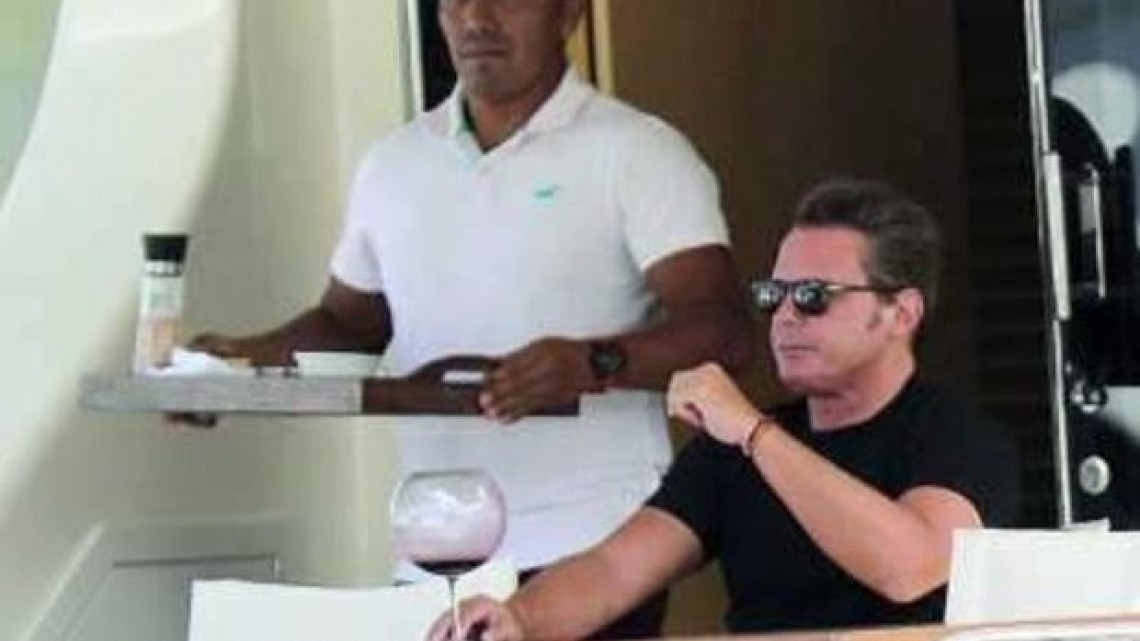 Luis Miguel se relaja en Miami