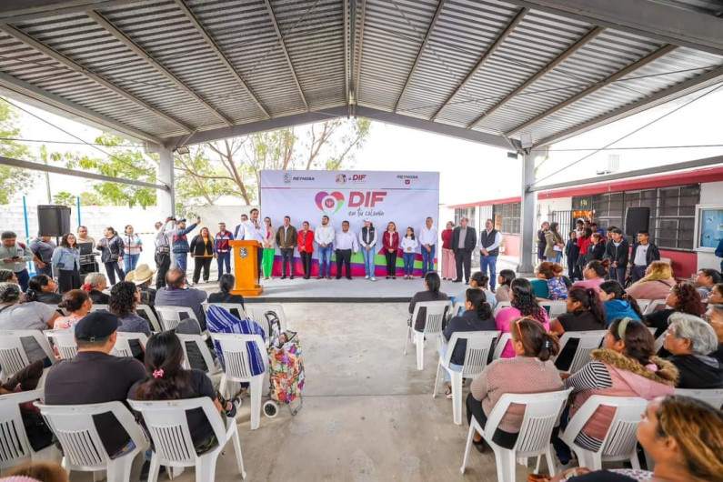 Llevó Carlos Peña Ortiz servicios sociales gratuitos a Villas del Roble