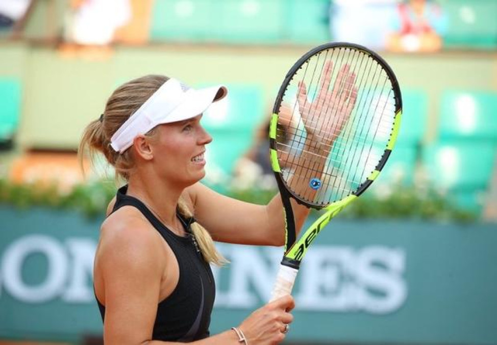 Caroline Wozniacki avanza sin problemas en Roland Garros