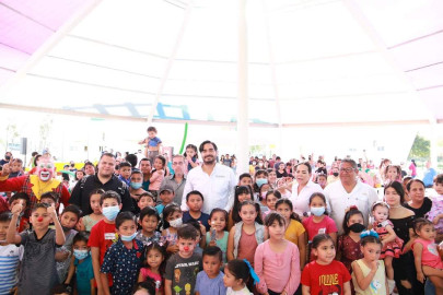 Festejó Carlos Peña Ortiz a más de 200 niños por su cumpleaños