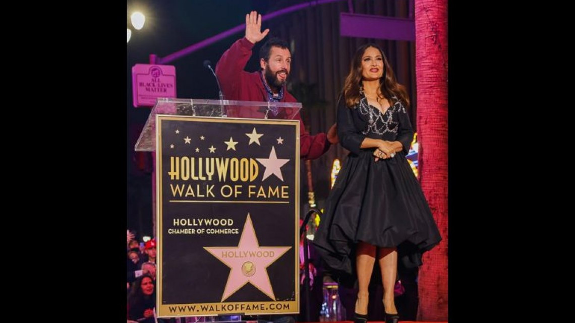 Salma Hayek devela su estrella en Hollywood 