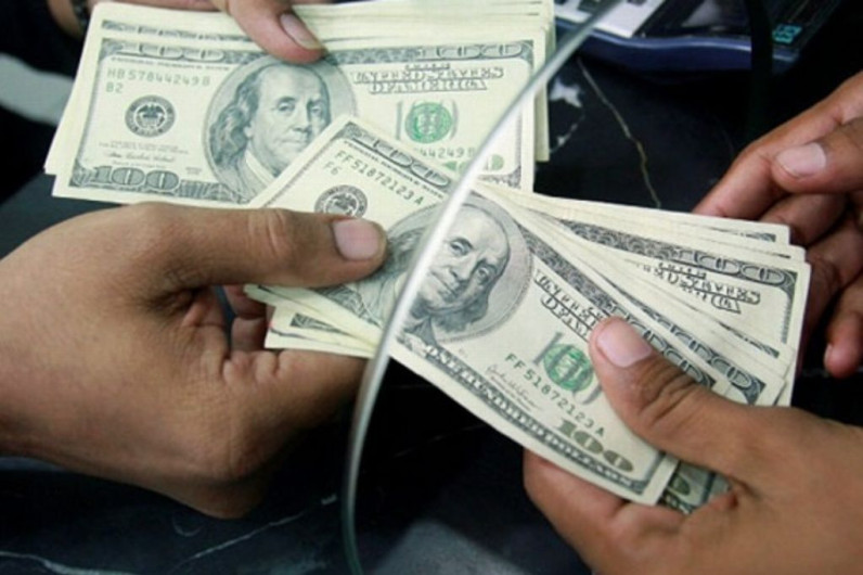 En el AICM el dólar se vende en 19.55 pesos