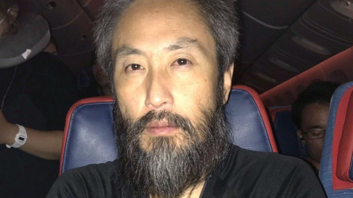 Periodista japonés regresa a Tokio tras secuestro en Siria