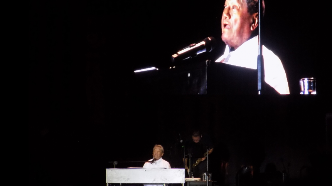 Armando Manzanero regala una `Noche Blanca´