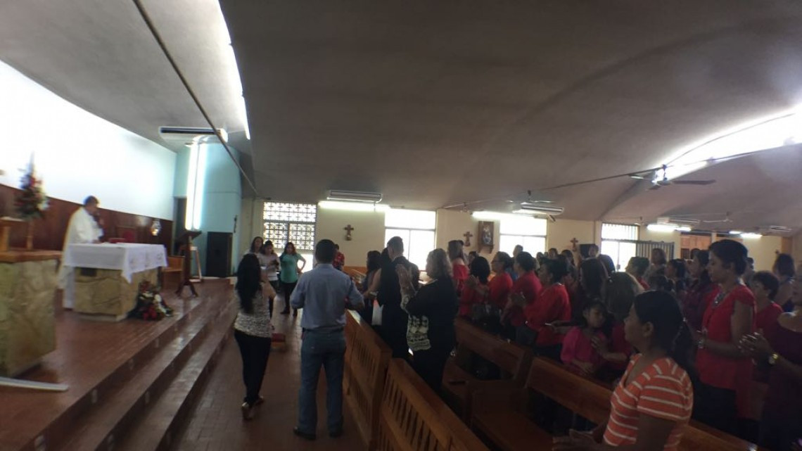 Dianita "la princesa mariposa" celebra sus 15 años