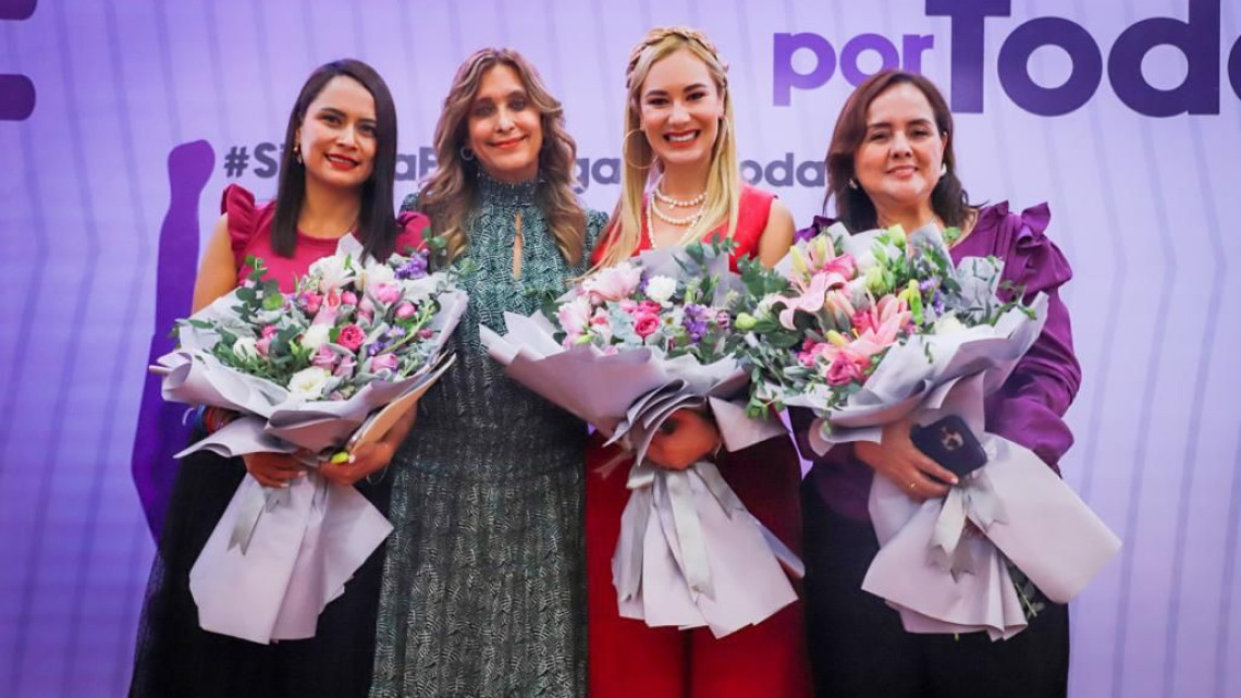 Rindió protesta Maki Ortiz como Coordinadora Estatal del movimiento Por Ella Por Todas