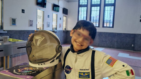 ¡Orgullo nacional! Niño mexicano con IQ superior al de Einstein crea app para combatir el bullying escolar