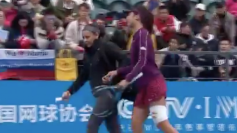 Maria Sharapova se retira por lesión del Abierto de Shenzhen 