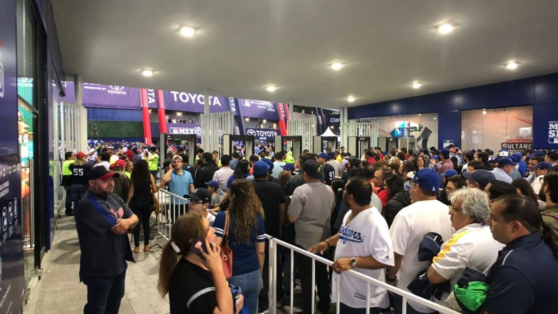 Dodgers vence a Padres 4-0 en el primer juego de la #MéxicoSeries