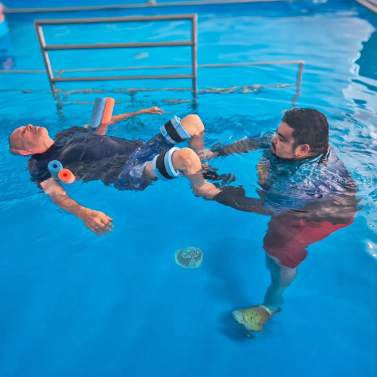 Fortalece DIF-Reynosa rehabilitación con área de hidroterapia en CRI