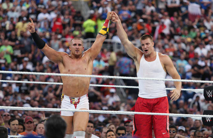 Rob Gronkowski, ¿ahora en la WWE?