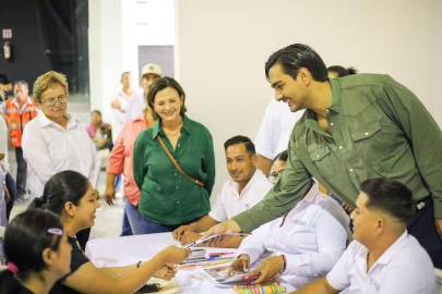 Programa de becas Contamos Contigo, logra que ningún niño ni joven se quede sin estudiar