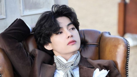 El cantante V de BTS lanzará su primer álbum de estudio en solitario en septiembre