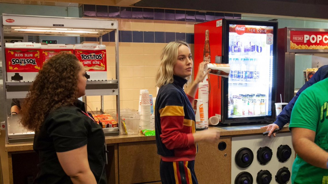 Brie Larson vende dulces a quienes fueron a ver 'Captain Marvel'