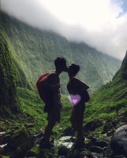 Aislinn Derbez y Mauricio Ochman anuncian espera de bebé