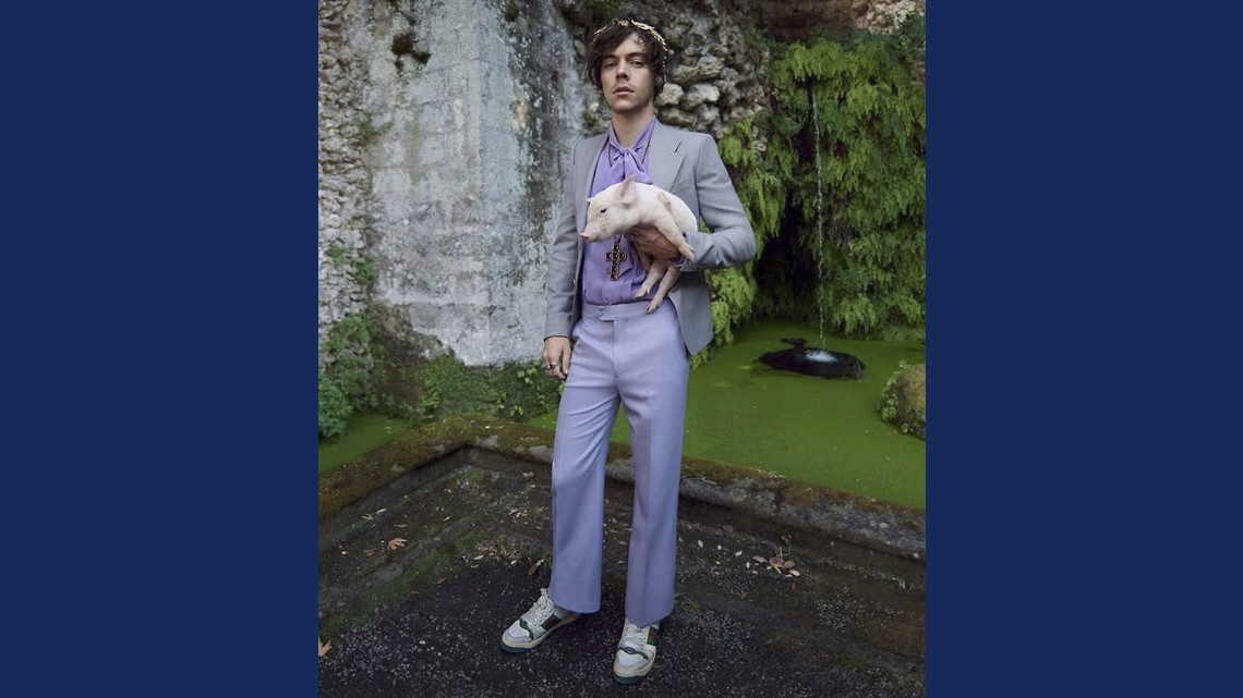 Harry Styles posa con animalitos para Gucci
