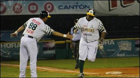 Olmecas vencen 8-2 a Algodoneros y se llevan la serie