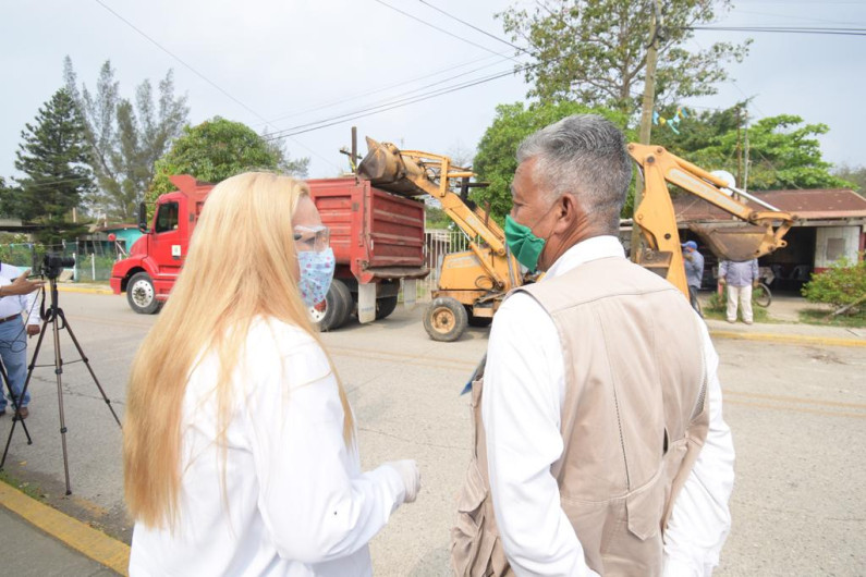 Realizan Gobierno de Altamira y Secretaría de Salud acciones de descacharrización y fumigación en Estación Colonia