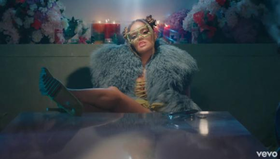 Karol G lanza su nuevo sencillo "Bichota"