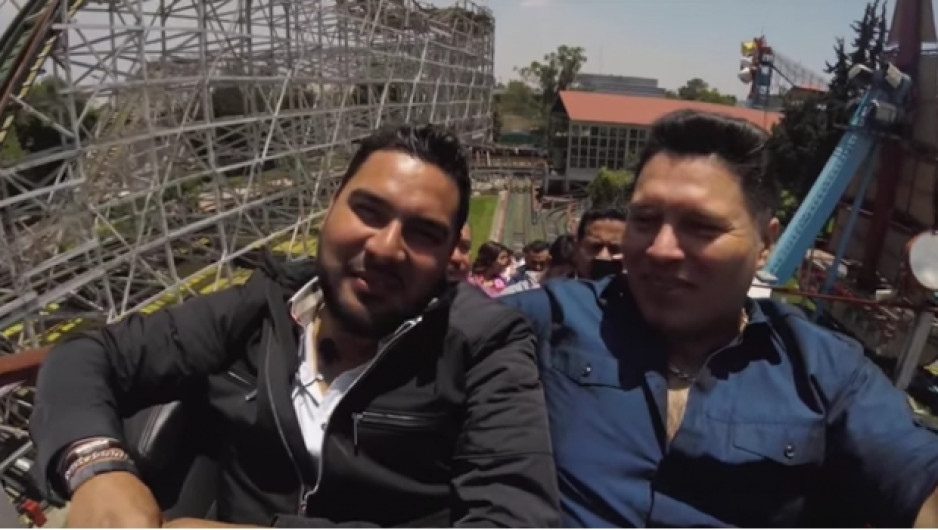 Banda MS presenta su nuevo disco desde una montaña rusa