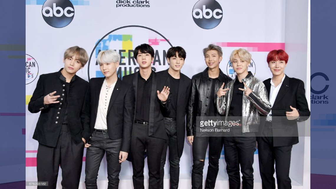 Así lucen los famosos en los American Music Awards