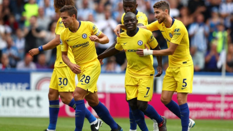 Chelsea gana 3-0 ante Huddersfield en su debut en Premier League