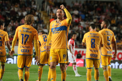 Tigres reaparece con goleada sobre Necaxa en el Estadio Victoria