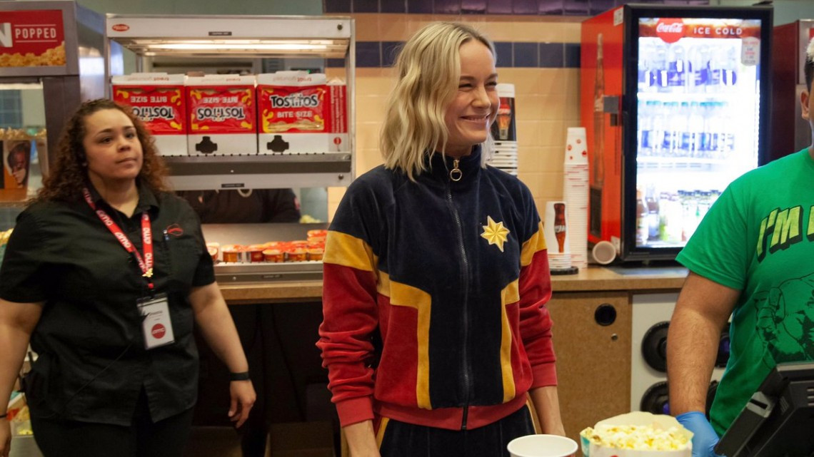 Brie Larson vende dulces a quienes fueron a ver 'Captain Marvel'