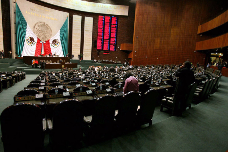 En la Sala de Prensa de San Lázaro un joven sale herido 