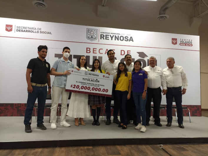 Alcalde promueve iniciativa para eliminar cobro de título universitario