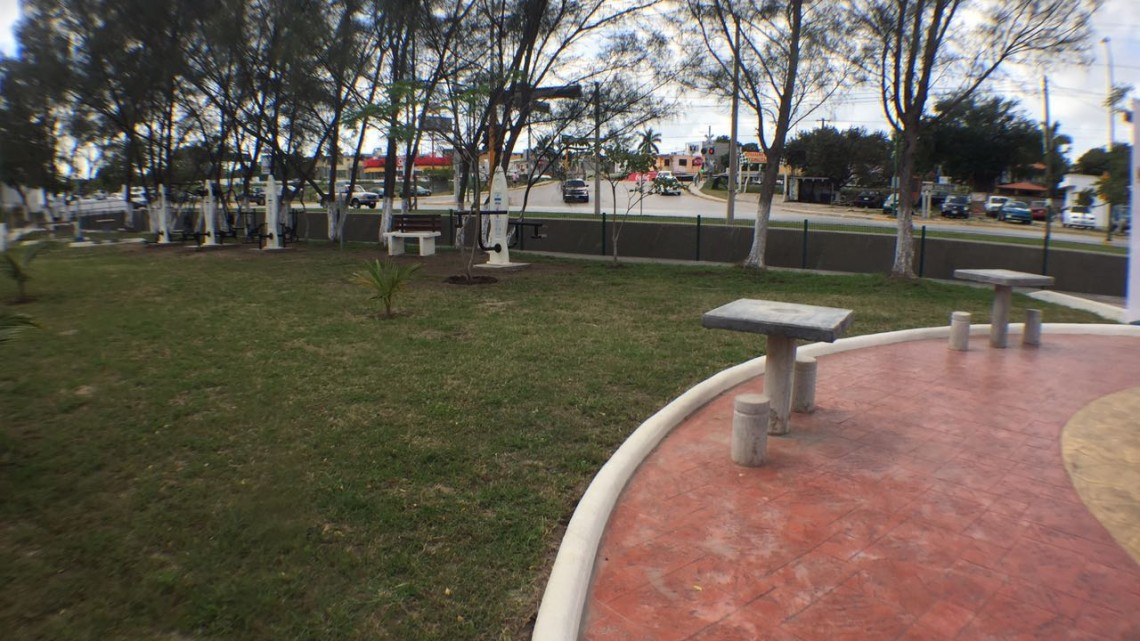 Madero entrega plaza en beneficio familias de la colonia Jiménez Macías