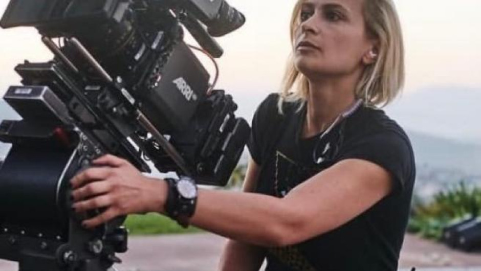 Esposo de Halyla Hutchins habla de la muerte de su esposa