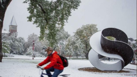 Primera nevada de la temporada cae en Colorado