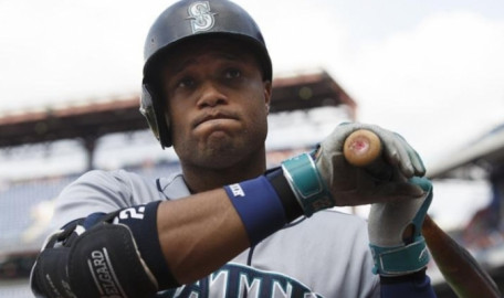 MLB suspende a Robinson Canó