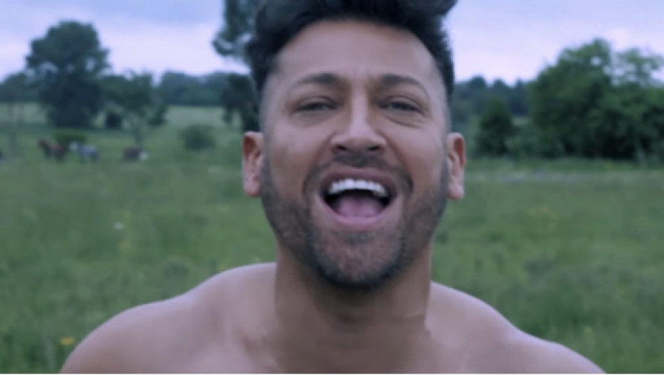 Pablo Ruiz estrena video en donde aparece desnudo