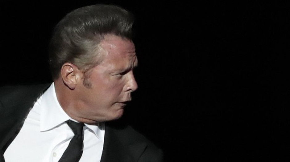 Luis Miguel agrede a sonidista ¡en pleno concierto!