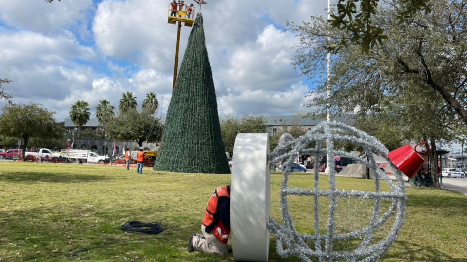 Llega la navidad a Plaza de la República