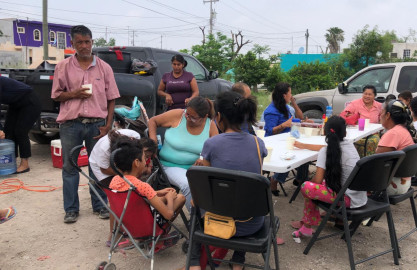 Alimentan a familia de bajos recursos